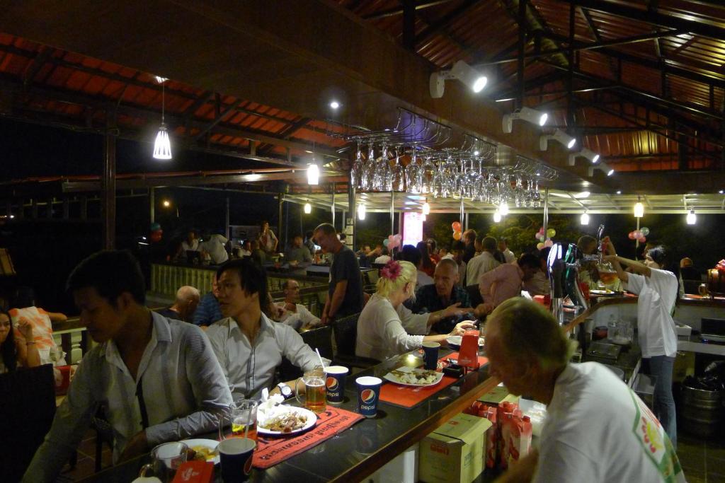 Sakal Guesthouse Restaurant & Bar Sihanoukville Eksteriør bilde